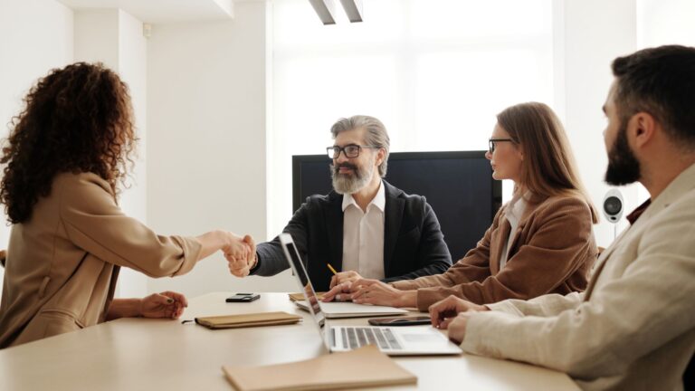 Comment Job&Box accompagne candidats, recruteurs à Saint‑Méen‑le‑Grand